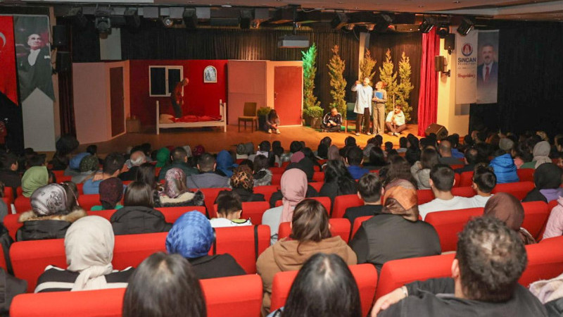 “DELİLER KOĞUŞU” YENİDEN SAHNEDE