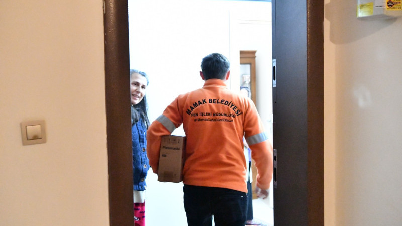 Gülsüm Teyzenin İmdadına Mamak Belediyesi Ekipleri Yetişti