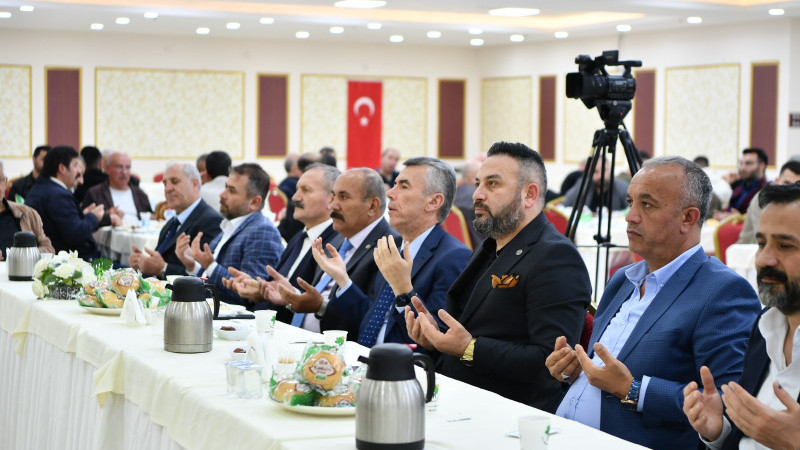 Mamak-Kayaş Minibüsçüleri İftarda Bir Araya Geldi