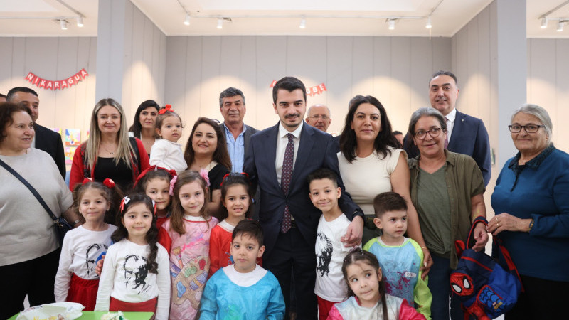 ÇOCUKLARIN RENKLİ DÜNYASI ÇANKAYA'DA SERGİLENDİ: KÜÇÜK KALPLER BÜYÜK RENKLER