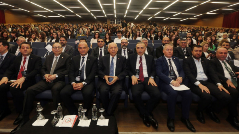 Başkan Yaşar eczacıları yalnız bırakmadı