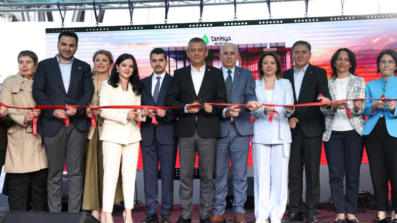 ÇANKAYA'DA YENİ NESİL HİZMET: GENÇLİK MERKEZİ HİZMETE AÇILDI