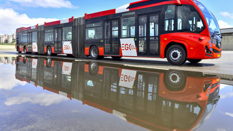 TOPLU ULAŞIMDA YENİ DÖNEM! YÜKSEK KAPASİTELİ METROBÜSLER GELİYOR