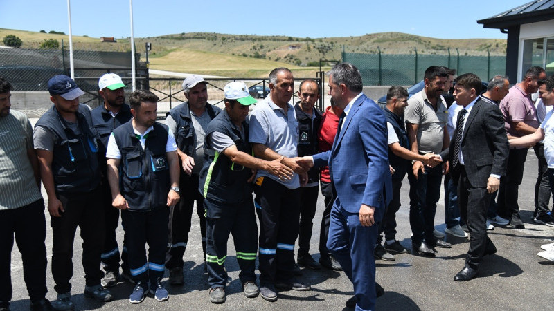 Ertuğrul Başkan’dan Personelle Bayramlaşma Mesaisi