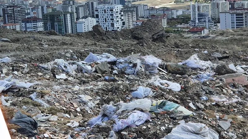 Uyarıya rağmen çöpleri toplamayan Etimesgut Belediyesi'ne cezası!